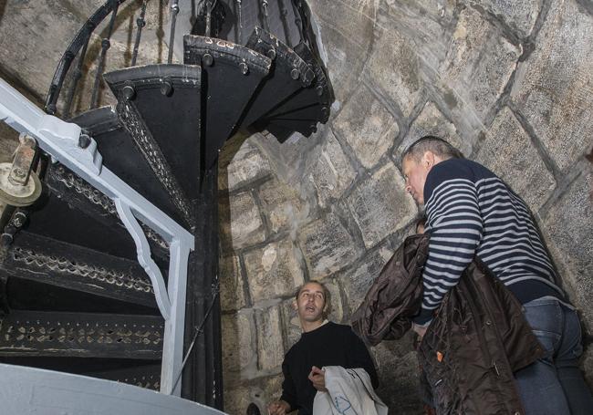 Dos asociaciones se movilizan contra el «uso hotelero» del faro de Cabo de Palos