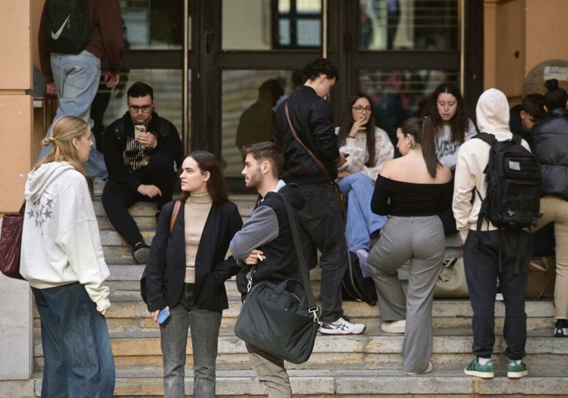 Soledad, ansiedad y depresión: los problemas emocionales de los jóvenes murcianos