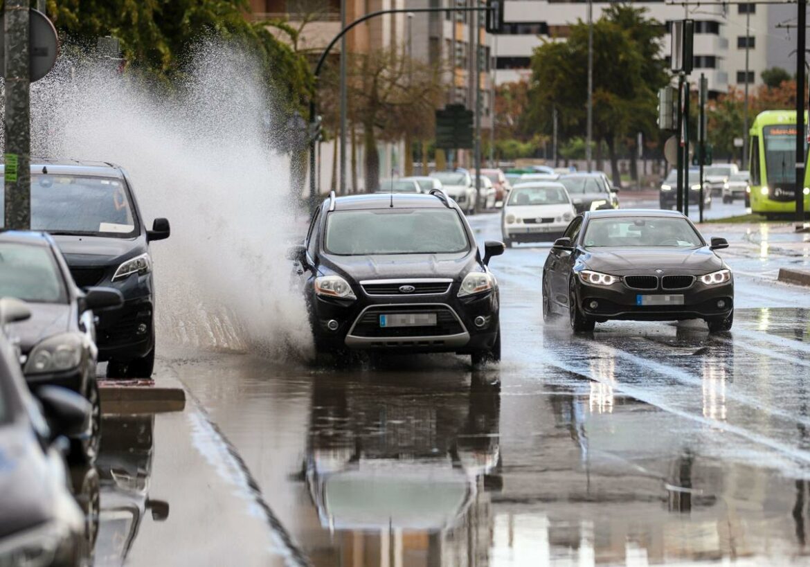 Una borrasca atlántica con lluvias y tormentas llega a la Región este puente de mayo