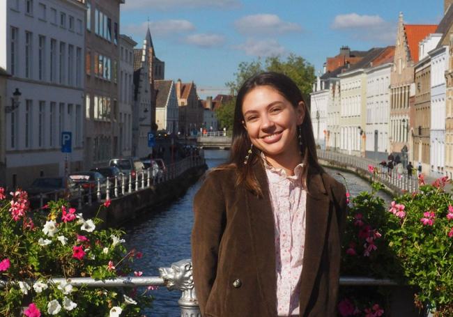 María Serna: «Hay buen ambiente y mucho compañerismo», dice esta estudiante desde Brujas.