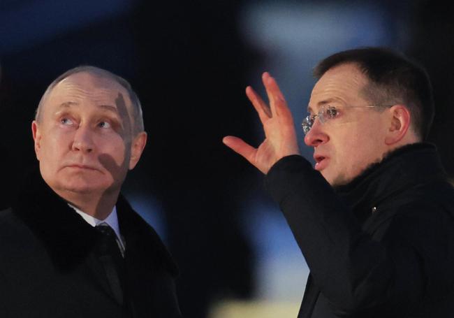 Medinsky y Putin, en una de sus contadas apariciones en público.