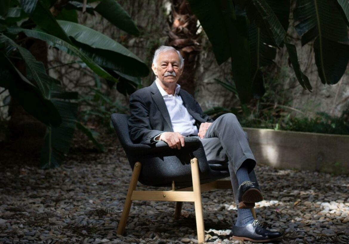 El escritor Eduardo Mendoza, Premio Princesa de Asturias de las Letras