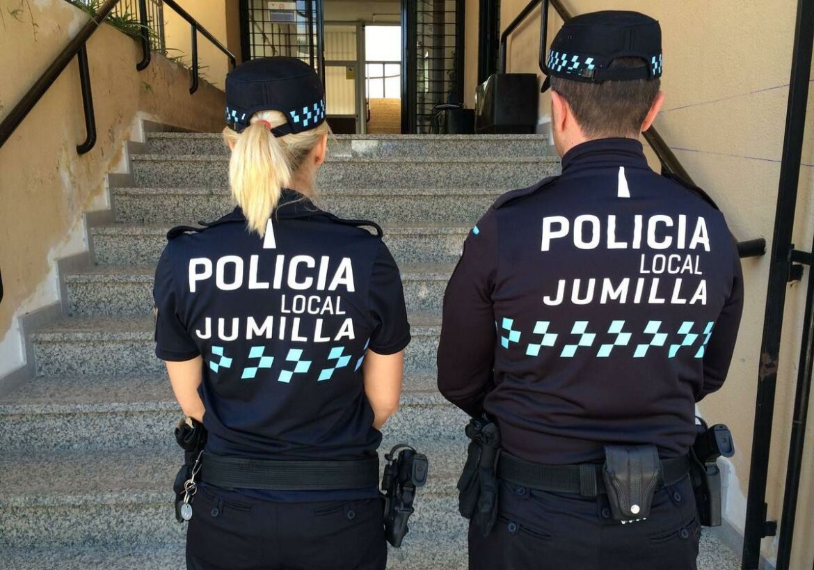 Un vecino de Jumilla se atrinchera en su casa armado con una escopeta tras propinar una brutal paliza a su mujer