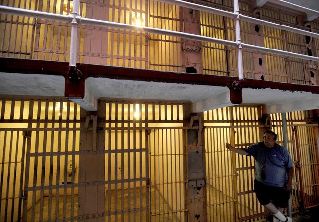 Trump ordena reabrir la prisión de Alcatraz para encerrar «a los delincuentes más despiadados» de EE UU