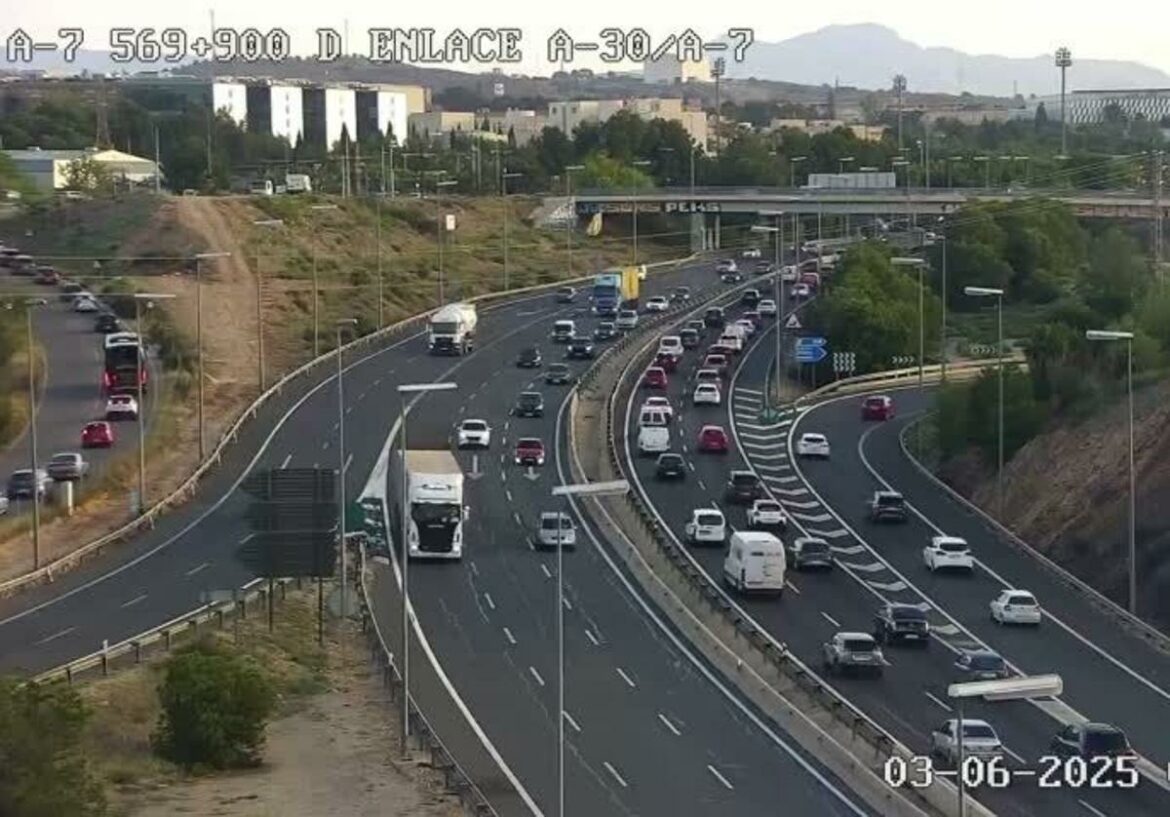 Más de seis kilómetros de retenciones en la autovía A-30 a la altura de Murcia