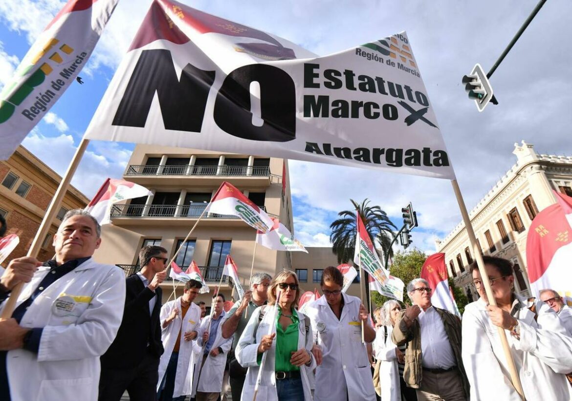 Cerca de 6.000 médicos de la Región están hoy convocados a la huelga nacional contra el Estatuto Marco
