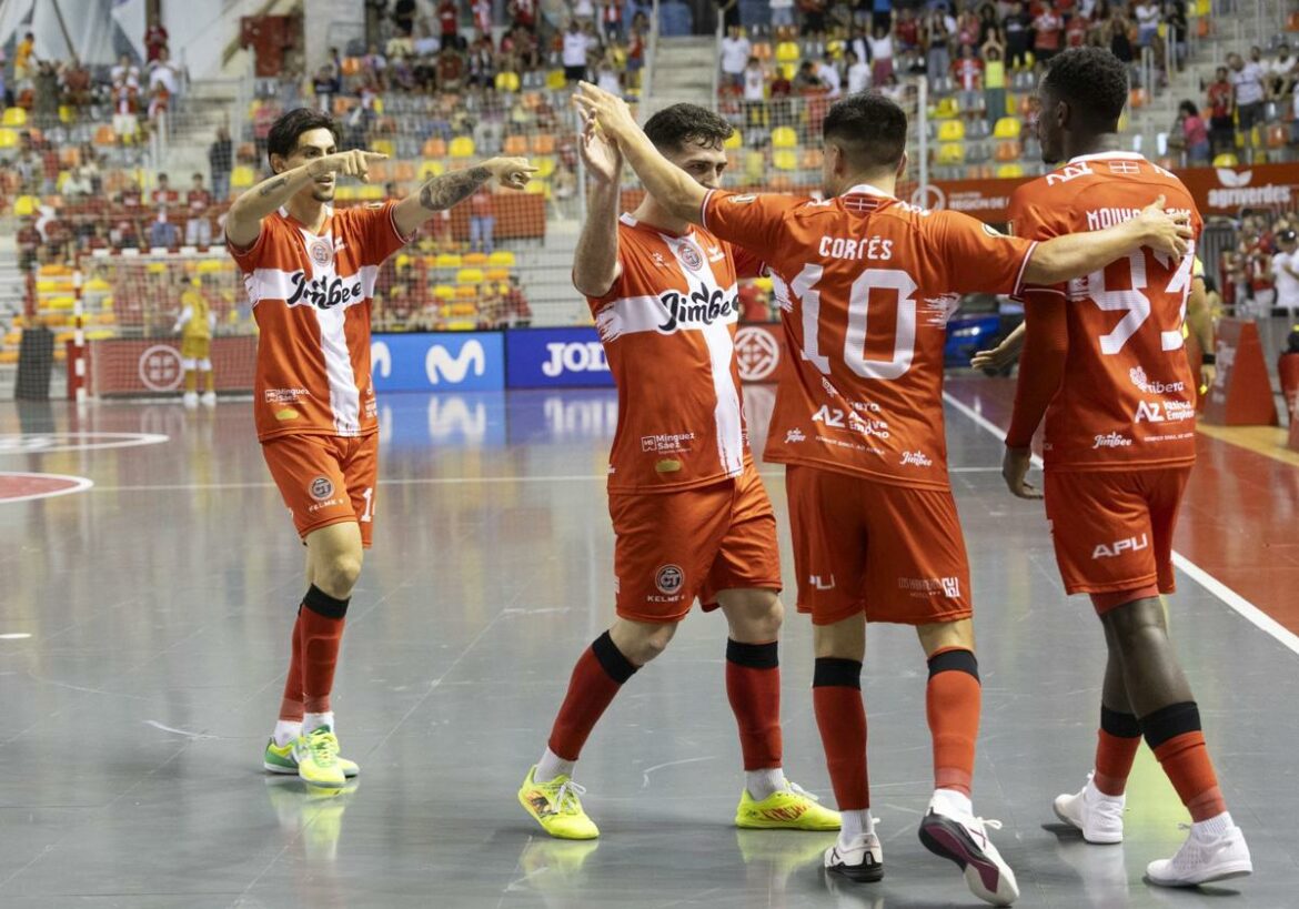 El Jimbee Cartagena remonta al Inter Movistar y consigue una vida extra
