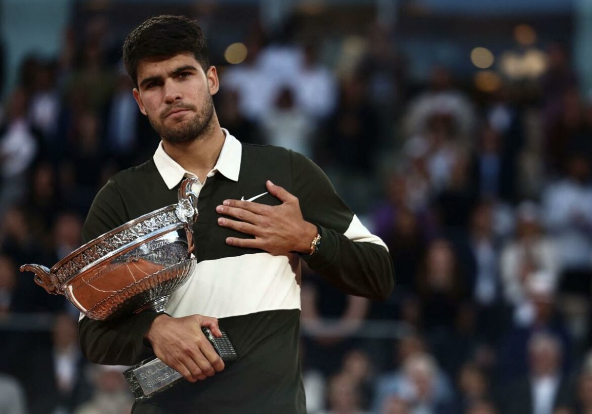 Carlos Alcaraz da la espalda a la lógica para repetir título en Roland Garros en una final histórica