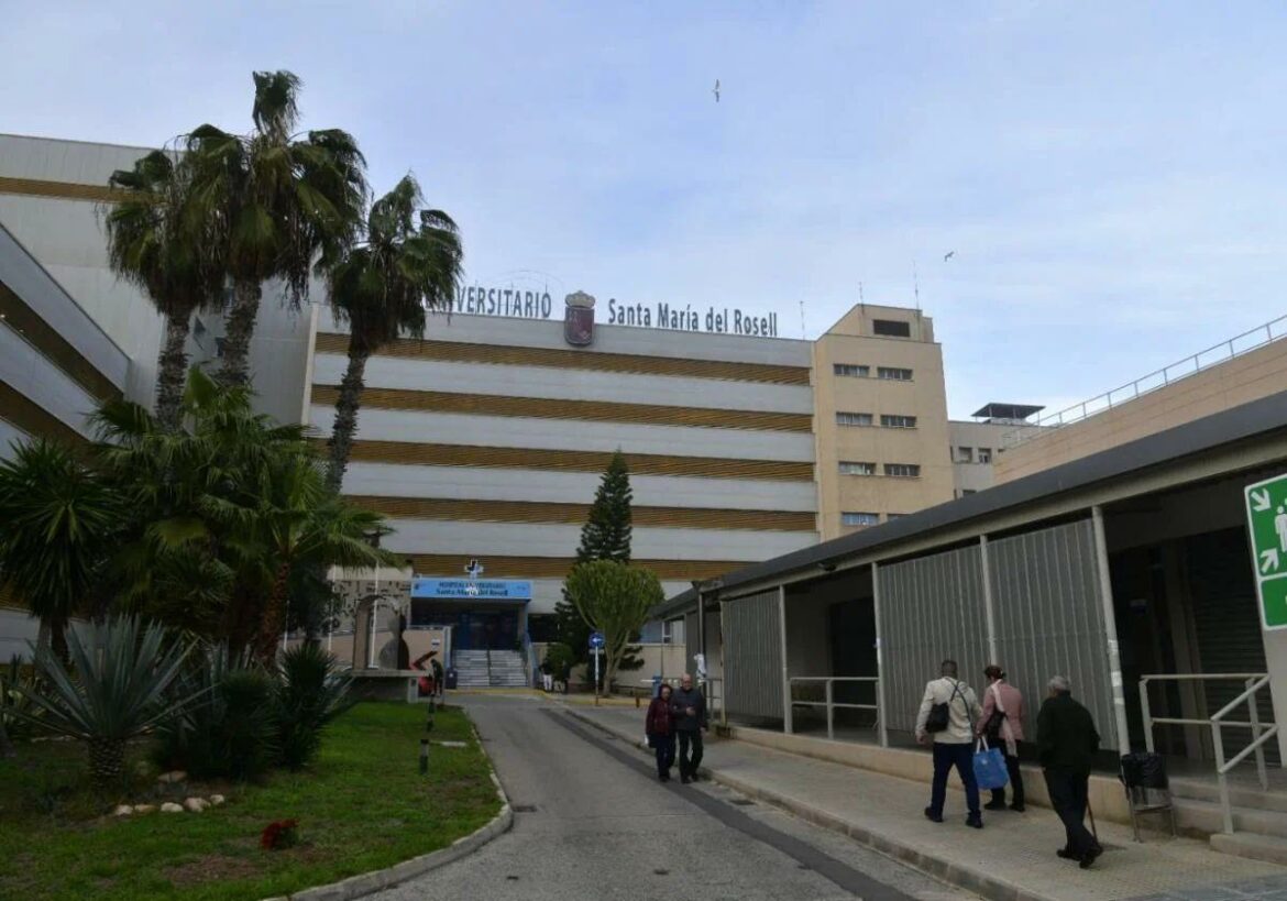 El PSOE denuncia el cierre de una planta destinada a ingresos en el hospital del Rosell de Cartagena