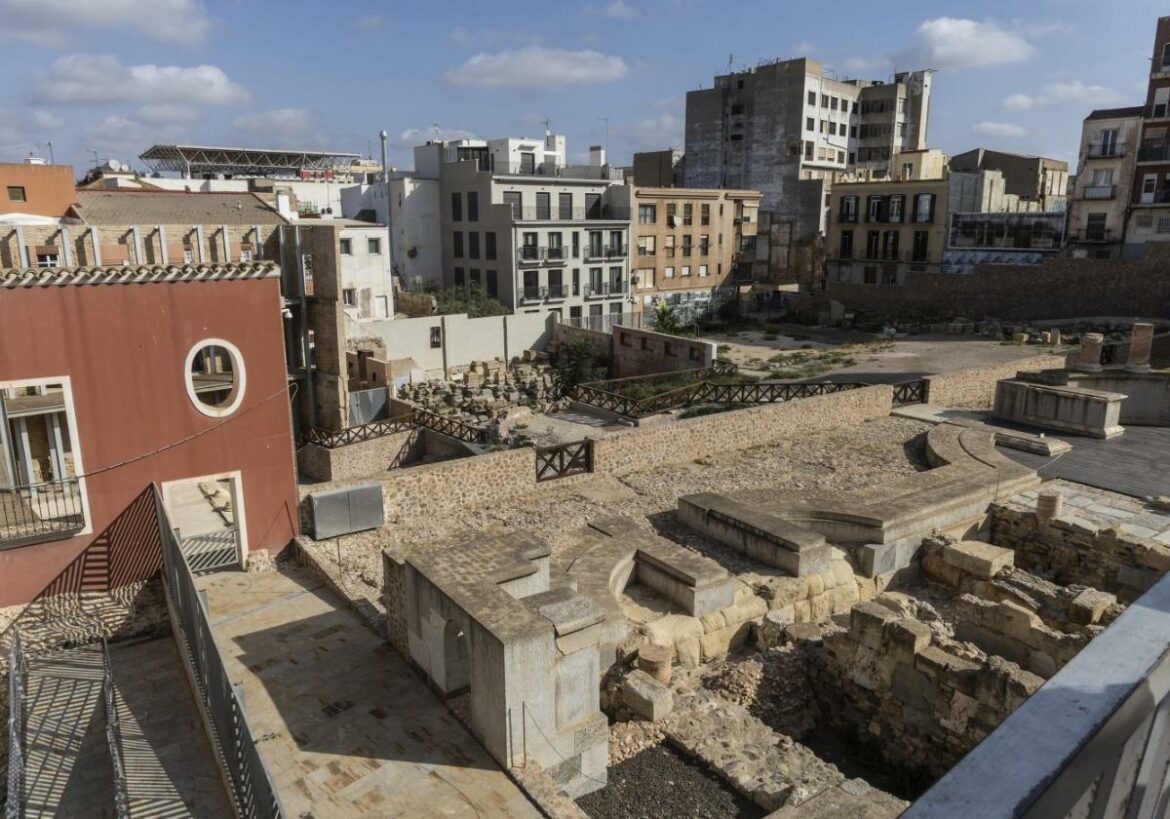 Tres empresas presentan proyectos para la recuperación del Pórtico del Teatro Romano de Cartagena