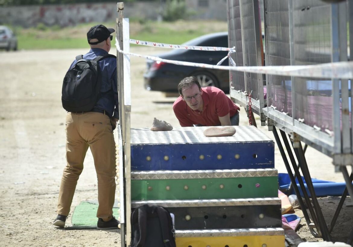 Testigos de la tragedia de Alquerías: «La niña cayó al suelo y murió de forma fulminante»