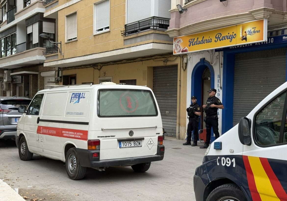 Un hombre mata a su mujer y a su hijo de dos años en Valencia