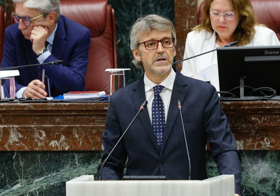 La Asamblea aprueba el techo de gasto con los únicos votos a favor del PP