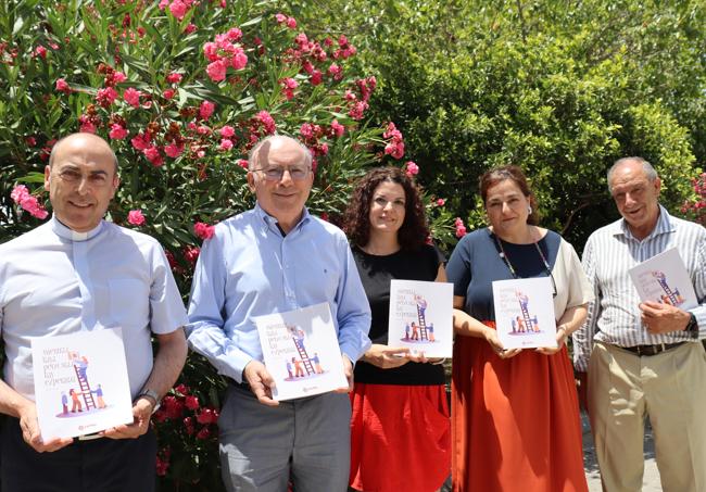 La pobreza se ceba con los hogares monoparentales: ya suponen el 37% de todos los atendidos por Cáritas en la Región