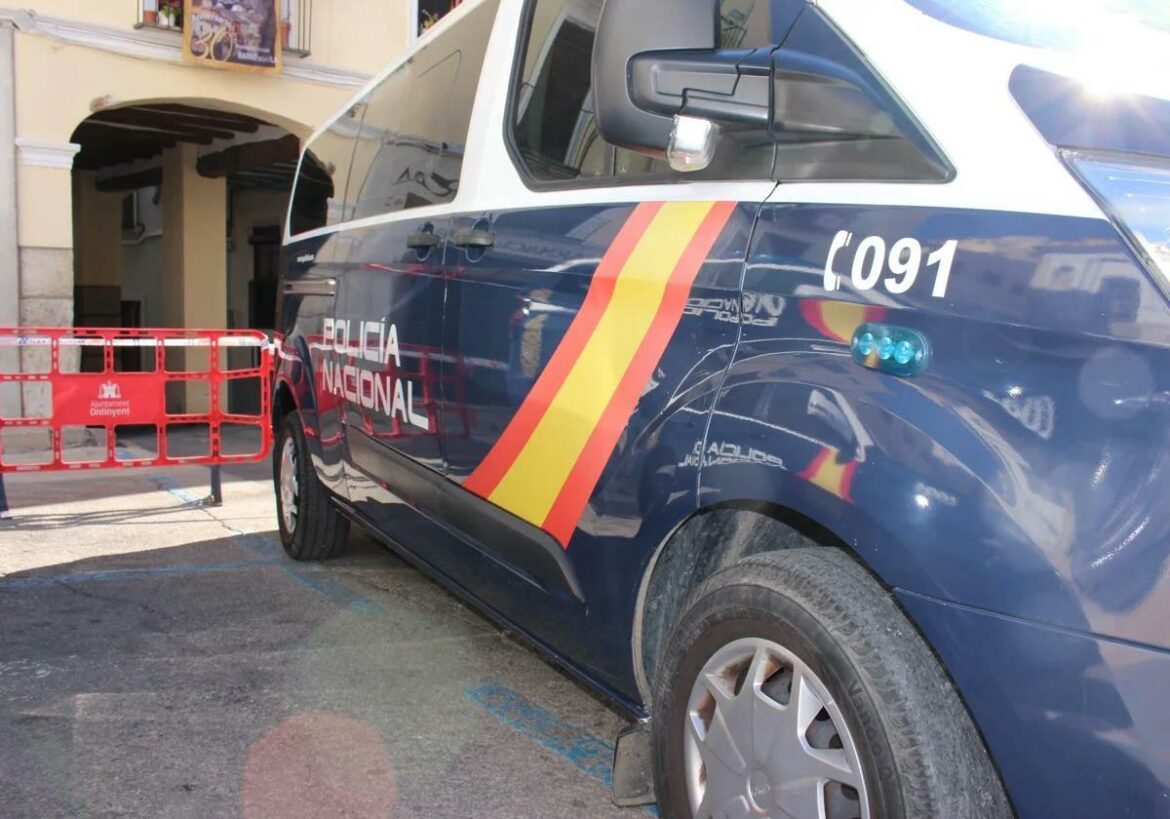 La Policía Nacional detiene a un hombre por agredir sexualmente a su expareja en un pueblo de Valencia