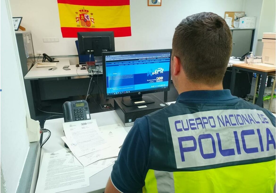 Detenido un corredor de seguros en Cartagena por estafar a varios clientes con falsas pólizas de vehículos