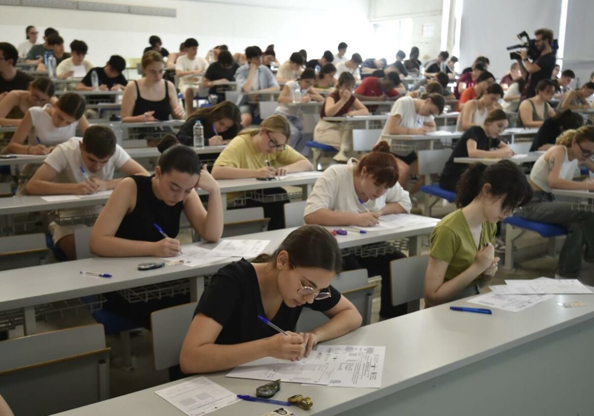 La prueba de la PAU fue «rebuscada y difusa» para 75 docentes de Biología