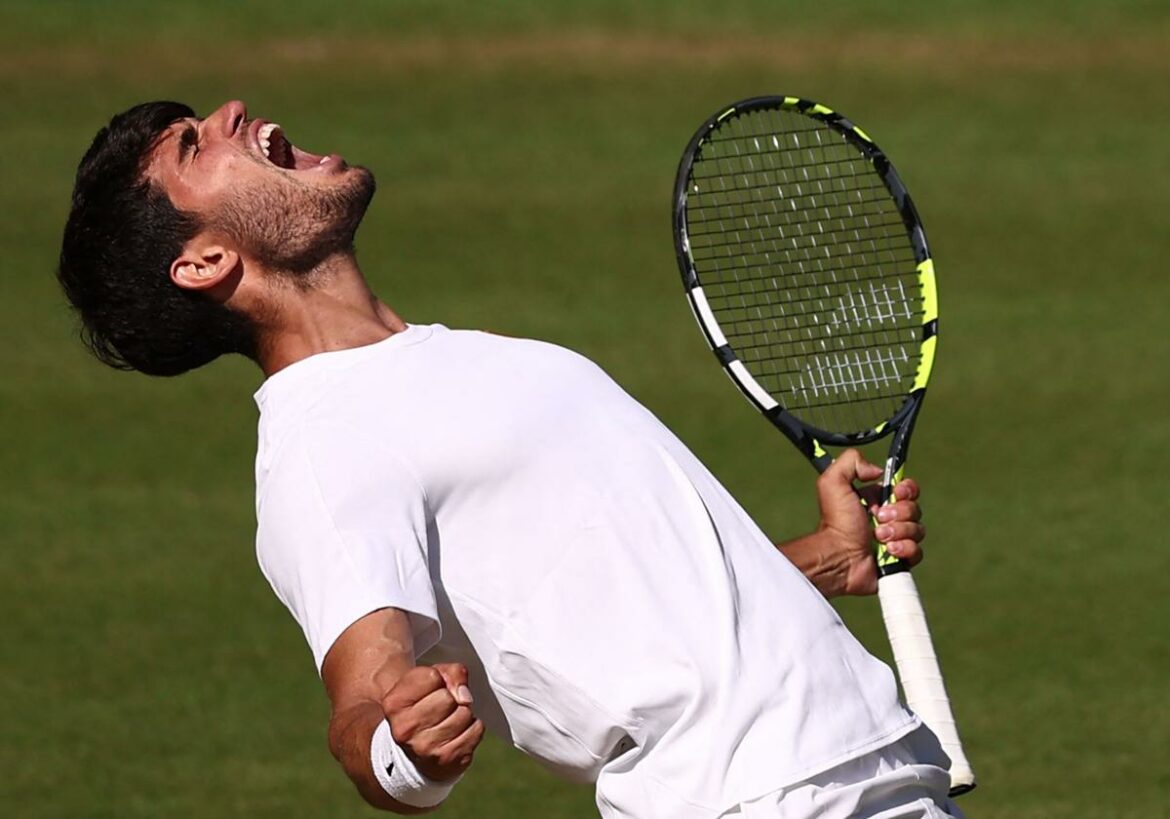 Alcaraz mantiene su rutina y el domingo peleará por la triple corona en Wimbledon
