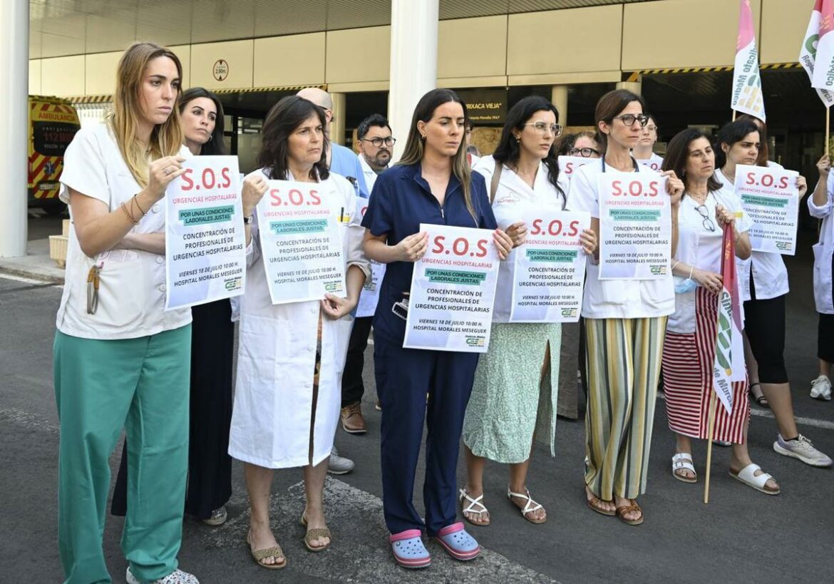 Salud lanza un nuevo llamamiento en busca de médicos para cubrir las Urgencias de los hospitales