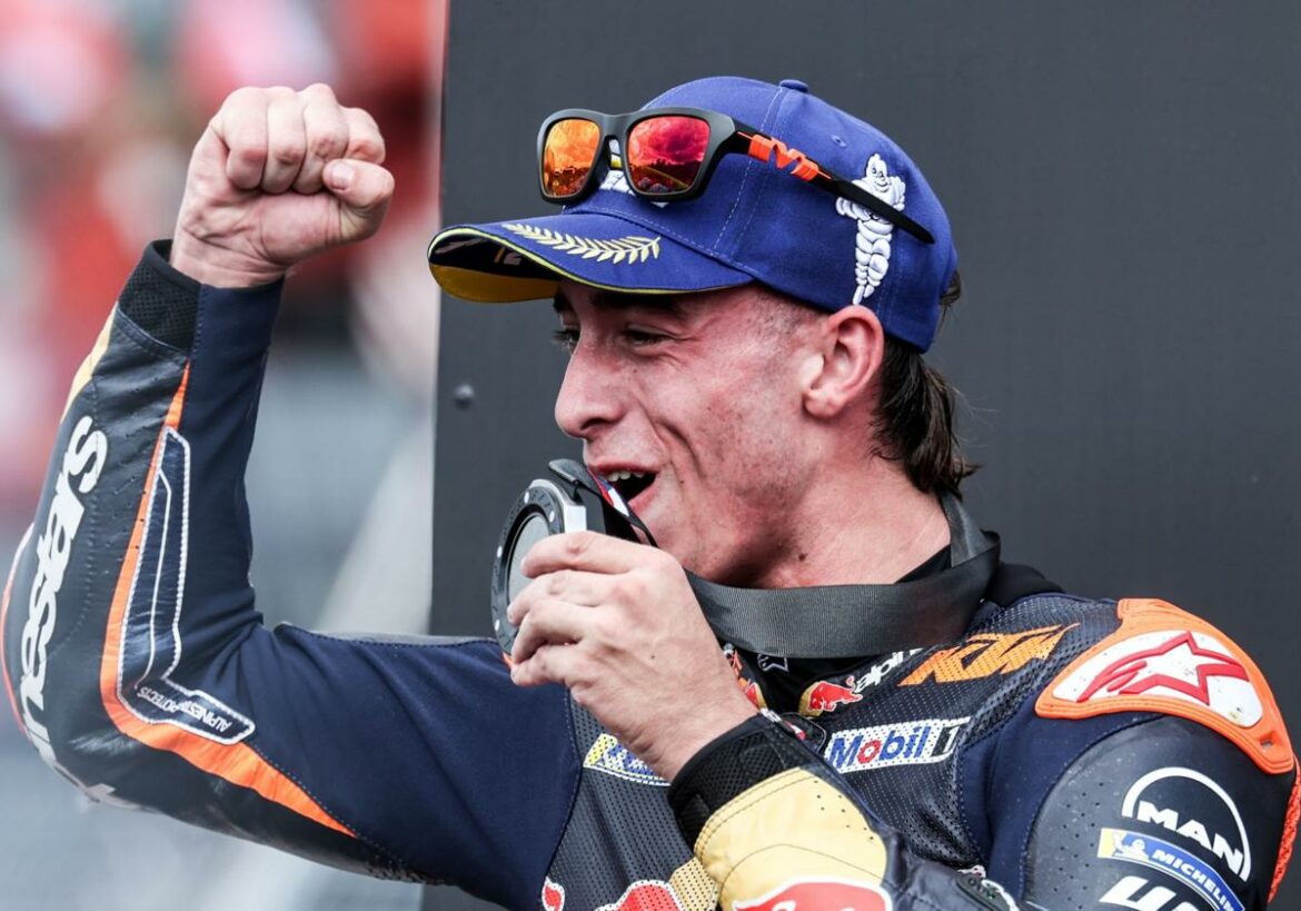 Solo Marc Márquez puede con Pedro Acosta en la sprint en el circuito de Brno