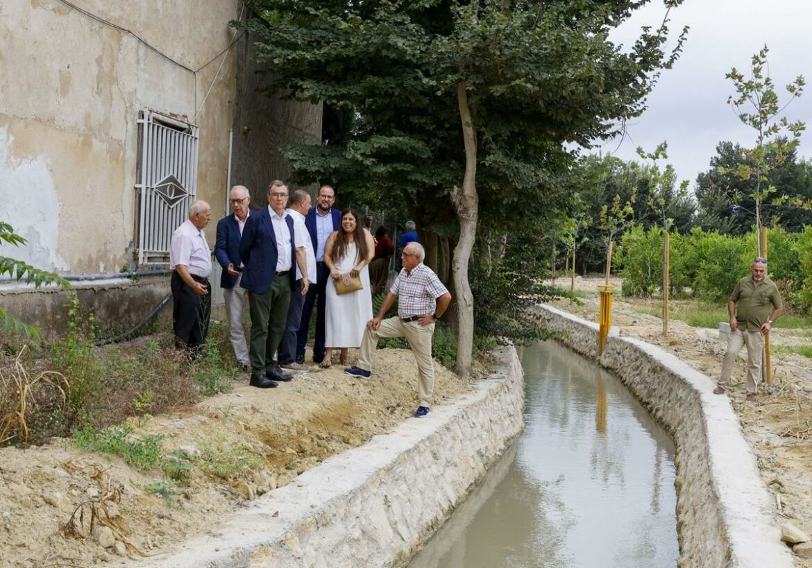 Ballesta anuncia una ordenanza «para proteger la red de riego de la huerta» de Murcia
