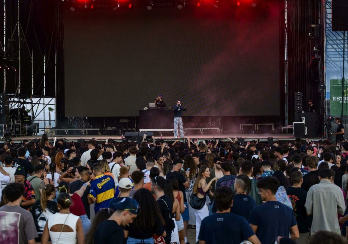 ‘Z’ de generación sin complejos musicales en el Fan Futura