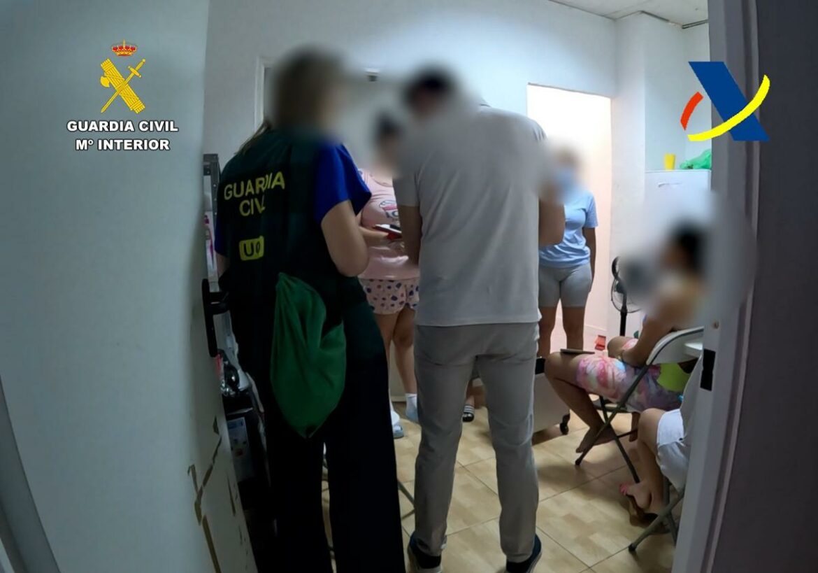 Cuatro detenidos en Murcia por explotar a más de 160 mujeres en prostíbulos