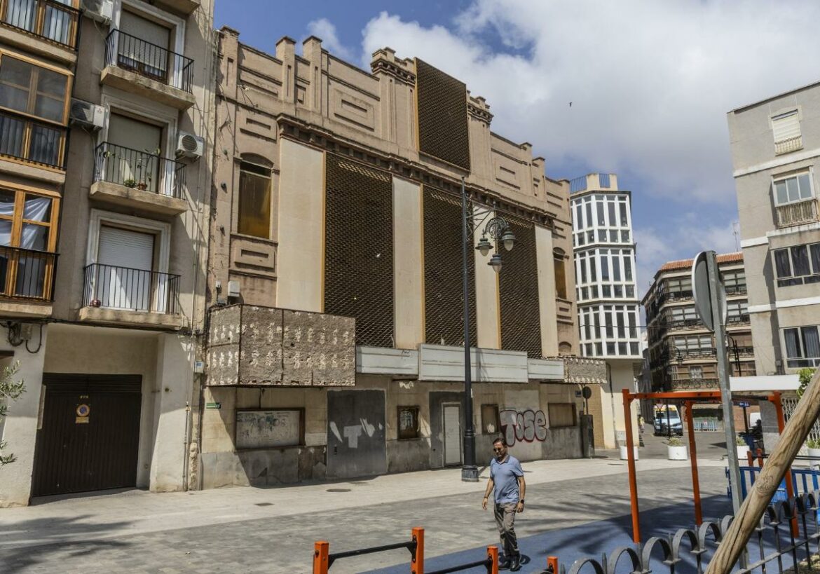 Las obras del Cine Central de Cartagena siguen sin arrancar dos meses después de anunciarse la adjudicación