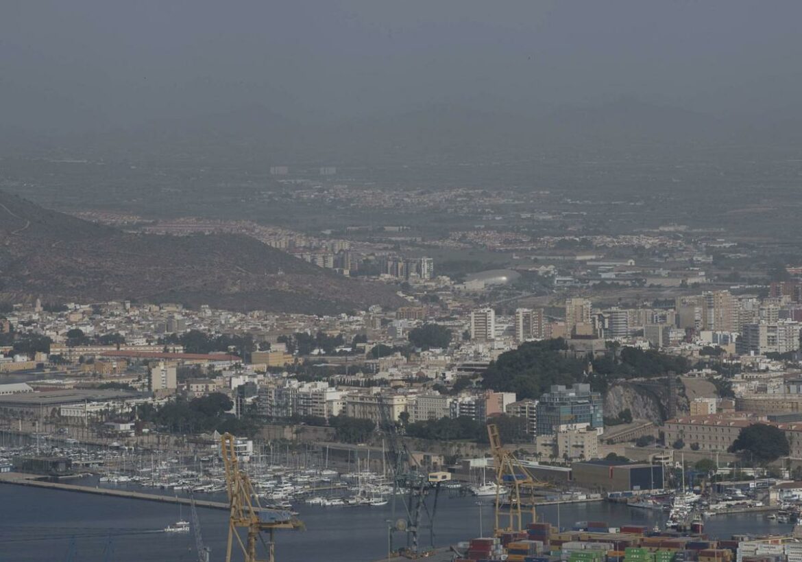 Continúa la mala calidad del aire en tres zonas de la Región de Murcia
