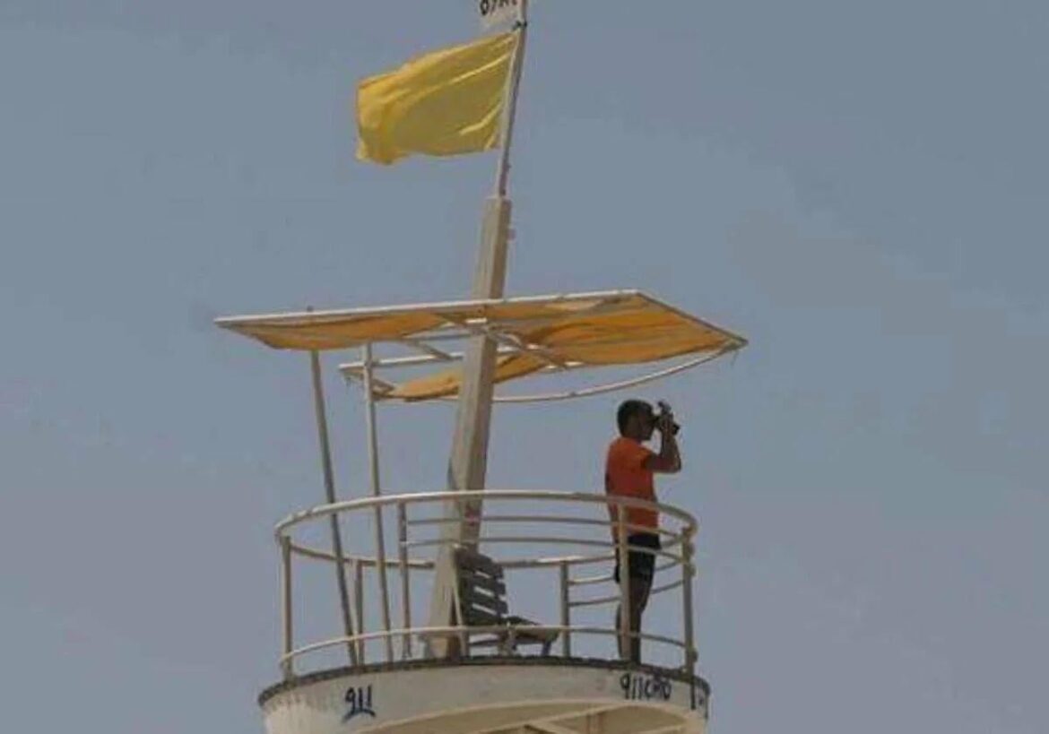 Las 14 playas de la Región de Murcia que tienen bandera amarilla este sábado
