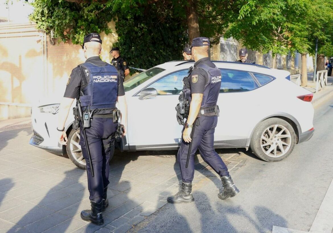 Juana Rivas y Francesco Arcuri ya están en los juzgados para la entrega de su hijo