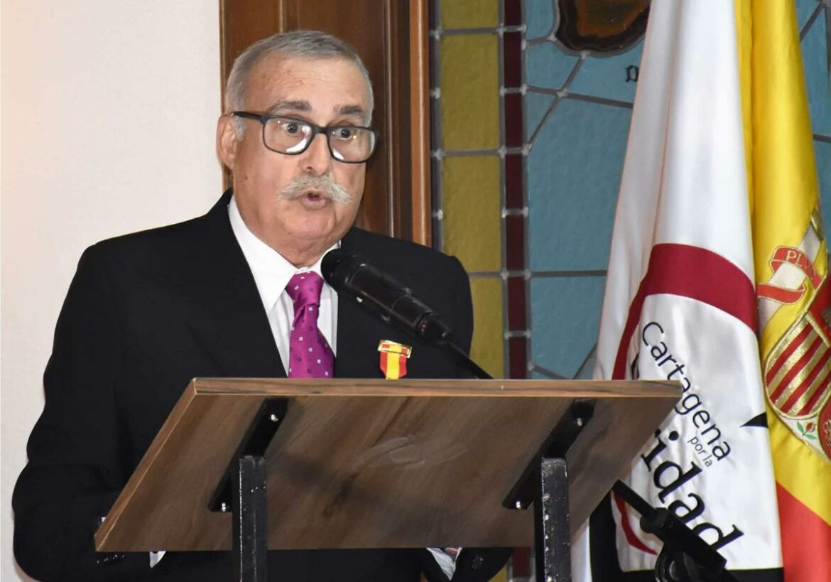 Muere a los 72 años el cartagenero Ángel Pérez Martos, encargado de protocolo y muy vinculado a la Semana Santa