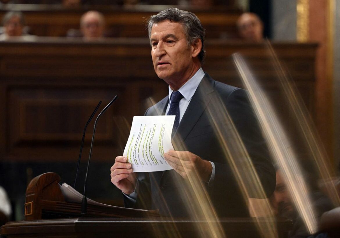 Feijóo desdeña el plan «cosmético» de Sánchez y le pide que «devuelva el botín y convoque elecciones»