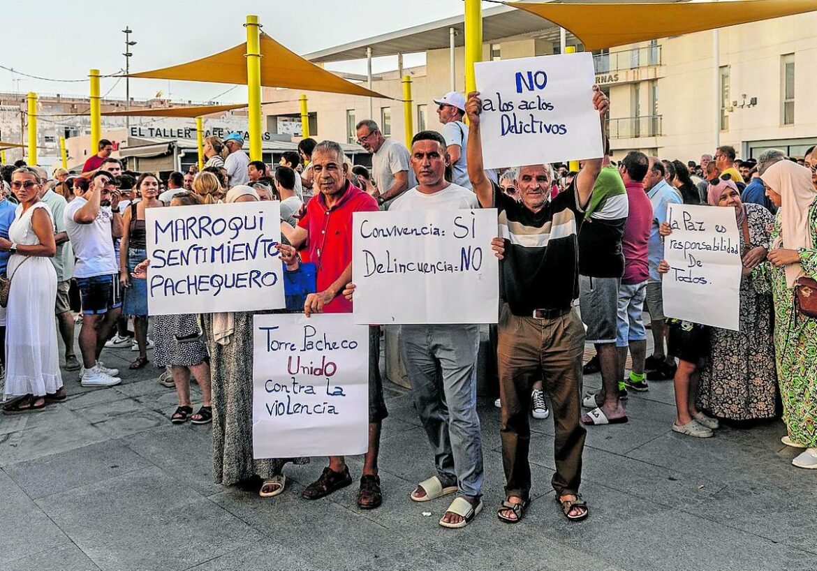 La movilización para reclamar más efectivos acaba con trifulcas en Torre Pacheco