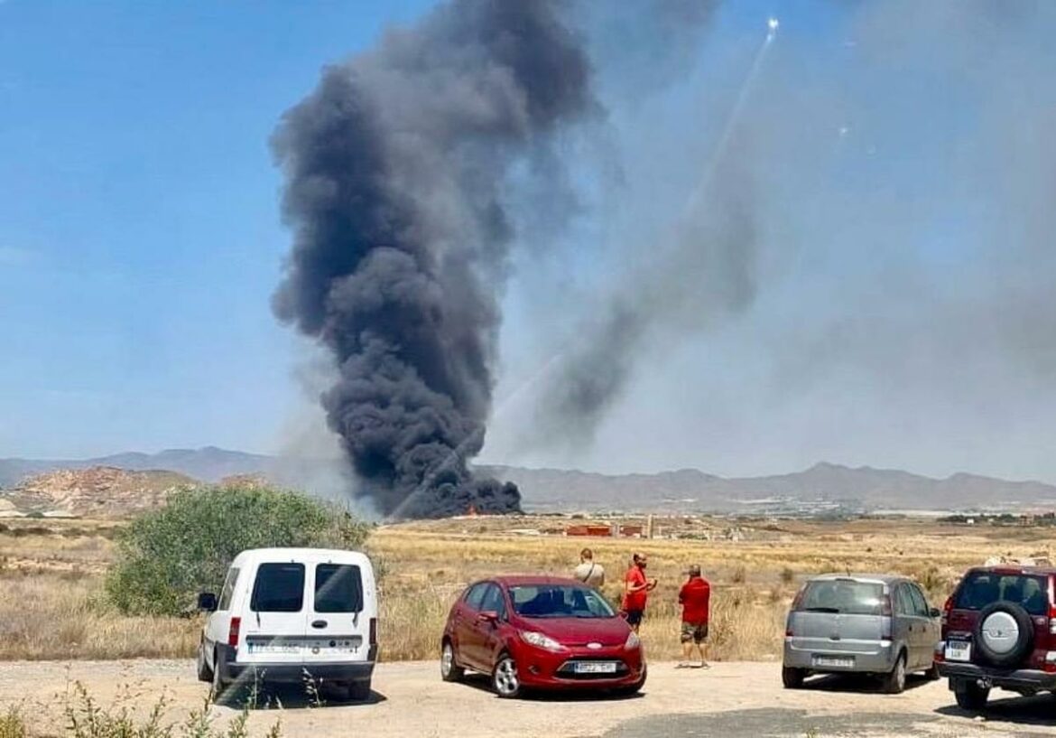 Un incendio arrasa casi once hectáreas en Puerto de Mazarrón