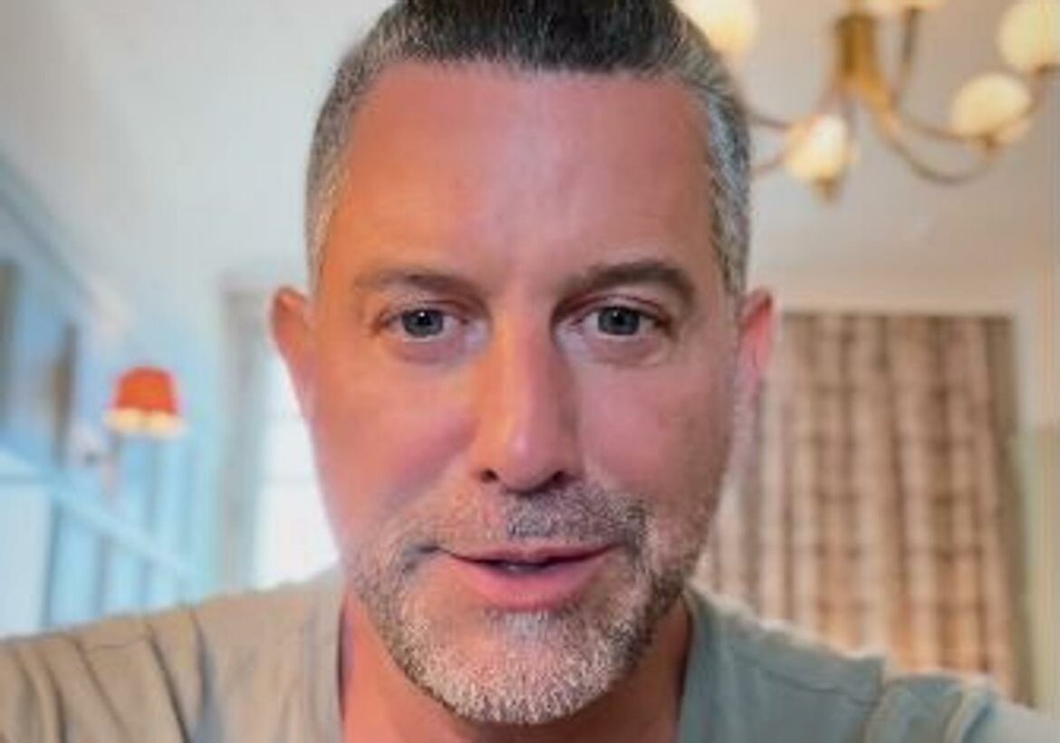 Sébastien Izambard, miembro de Il Divo, reaparece tras suspender su concierto en Murcia: «Pedimos disculpas. Está todo bajo control»