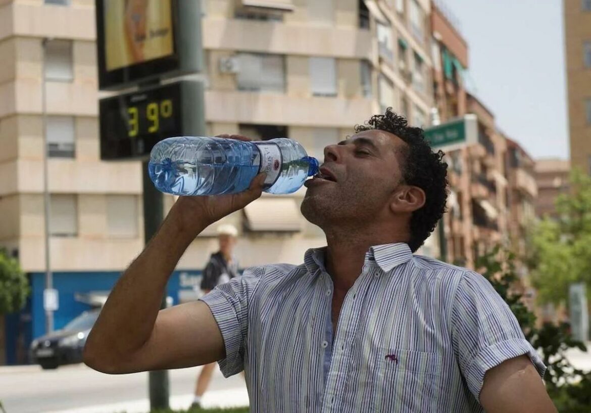 El calor dejará varios días los termómetros por encima de los 40 grados en la Región