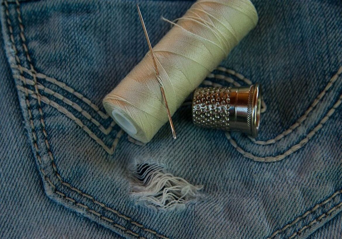 El truco para ajustar el largo de los pantalones sin tener que cortarlos: «Es muy sencillo»