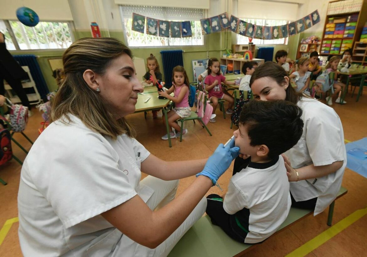Los padres de 2.525 niños de la Región denegaron la autorización para la vacuna antigripal