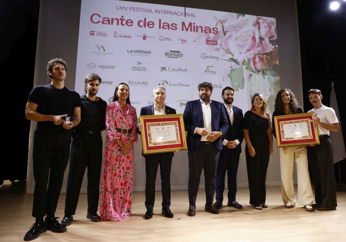 Arde Bogotá recibe el Castillete de Oro del Cante de las Minas: «Nos gusta disfrutar de lo emocionante, y el flamenco es un arte basado en la emoción»