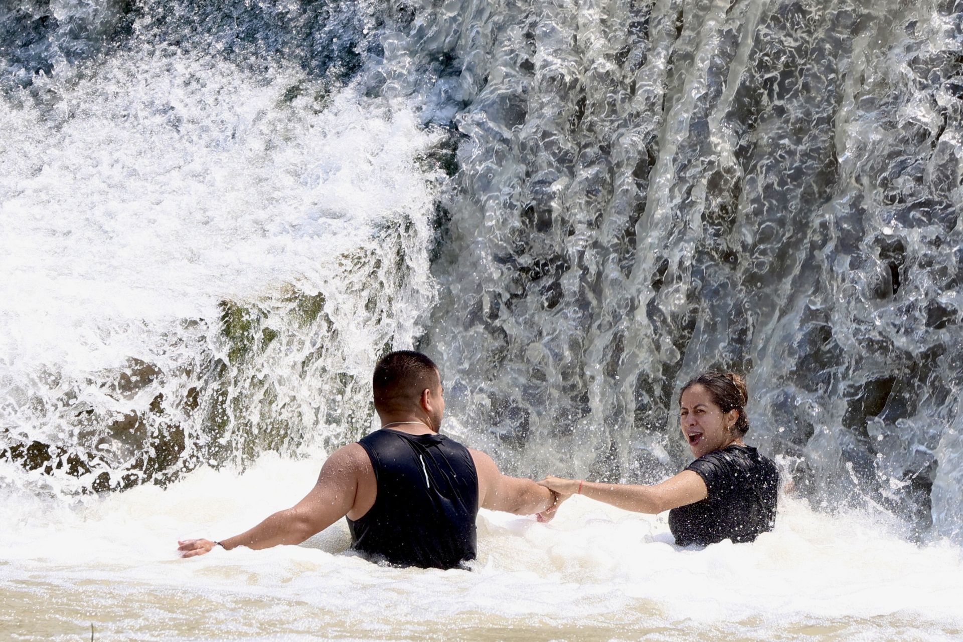 En imágenes, los ríos de la Región de Murcia se convierten en refugio contra la ola de calor
