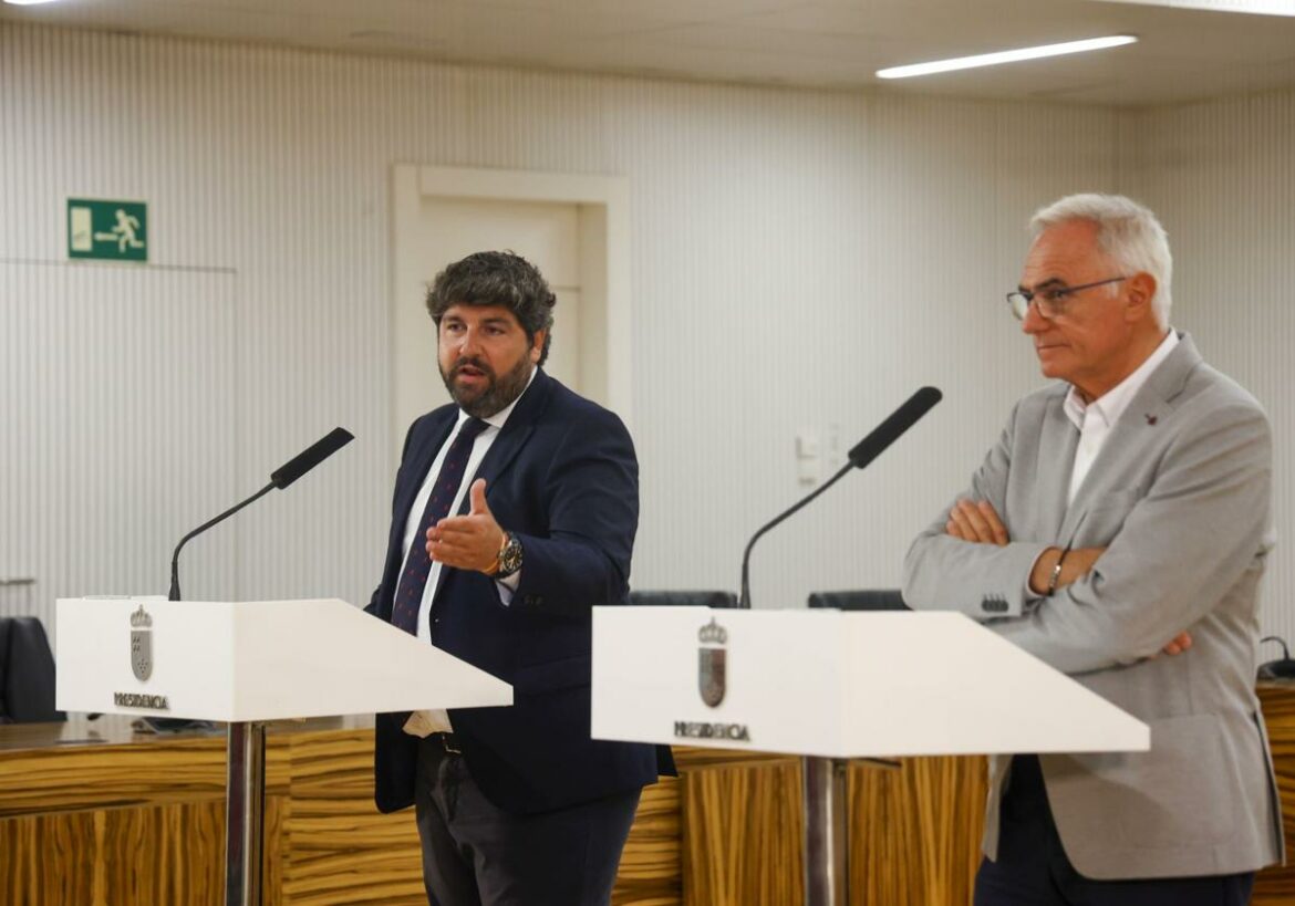 Las policías locales de la Región se reforzarán con casi 700 agentes más en cinco años y compartirán medios