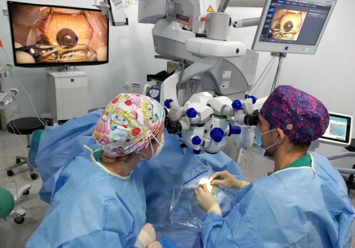 La teleoftalmología evita en Cartagena 2.690 visitas al hospital en el último año
