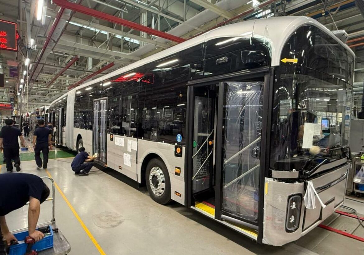 Los nuevos autobuses de Murcia acumulan más retrasos y no estarán antes de septiembre