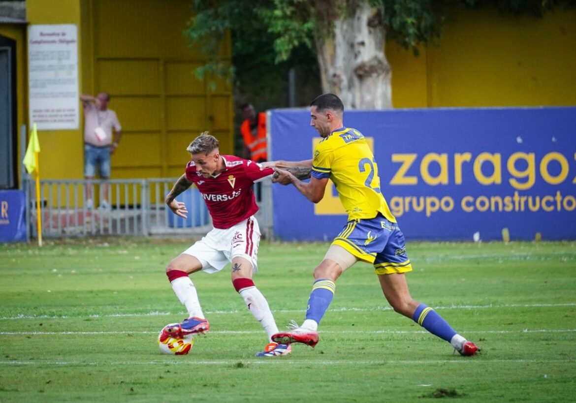 Un empate con sabor a poco para el Real Murcia en Orihuela