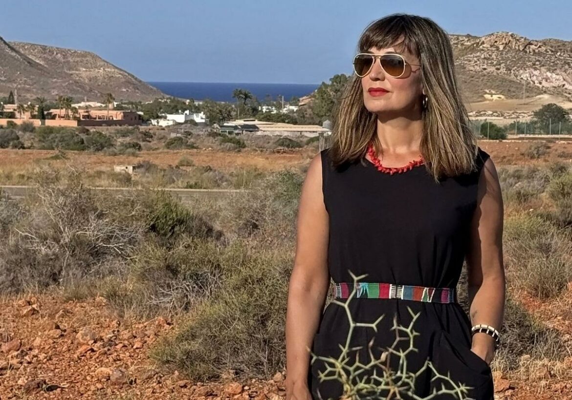 Miriam Martínez Abellán: «Ya puedo estar a solas conmigo, escucharme y creer más en mí, y en mi trabajo creativo y docente»