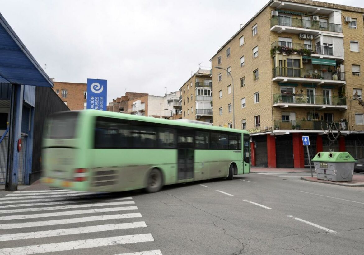 Fomento sigue sin dar una fecha para las nuevas concesiones de autobuses