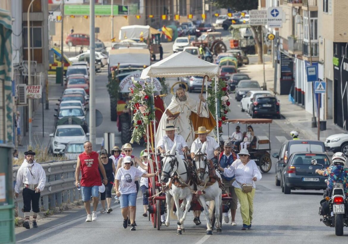 Los romeros siguen sumando fieles para honrar a San Ginés en Cartagena