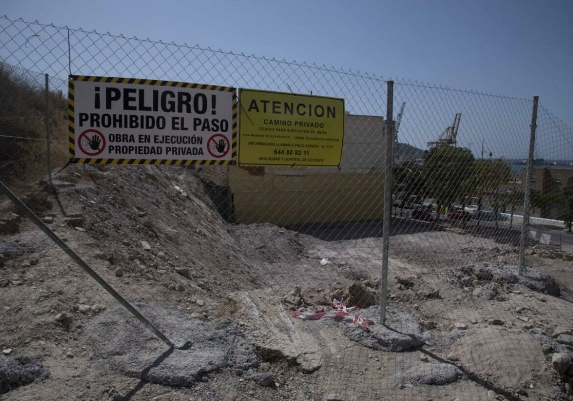 Paralizan la obra que rompió el camino al Castillo de los Moros de Cartagena
