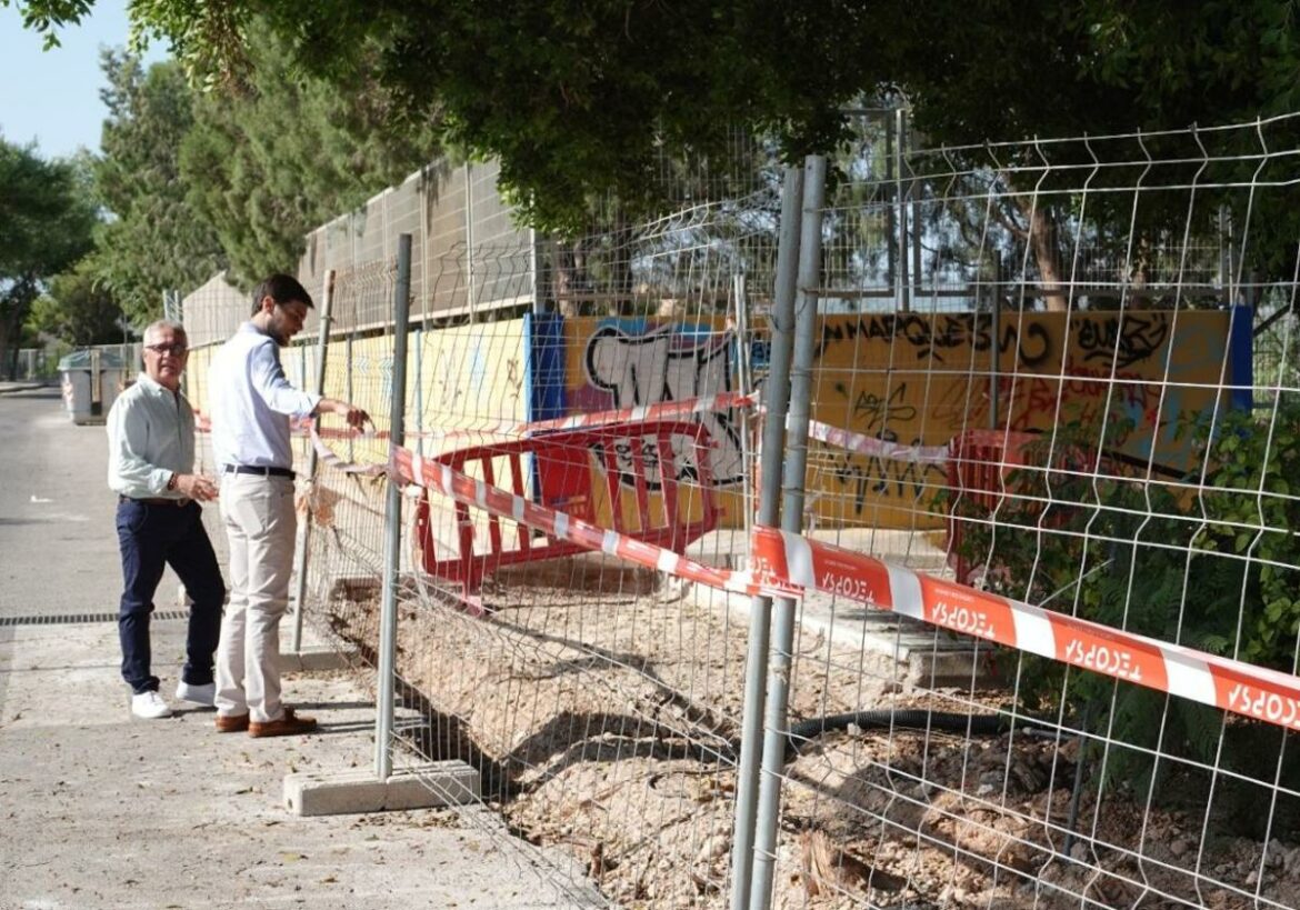 Los Barreros ejecuta mejoras en calles y plazas del barrio por casi 200.000 euros